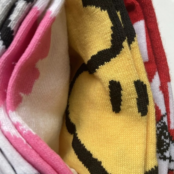 Peanuts Women’s No Show Socks 6 Pairs - Picture 3 of 8